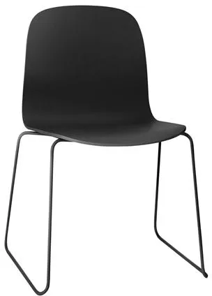 Silla de comedor Muuto Visu con base de patín Negra